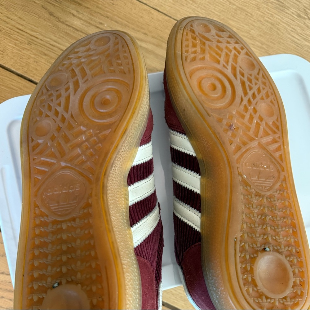 ADIDAS
Handball Spezial "Shadow Red" sneakers - Picture 8 of 9